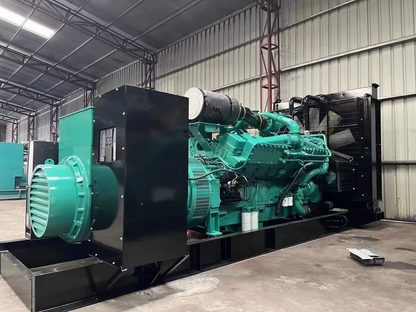 安平如何降低 800kW 柴油发电机输出电流的波动？